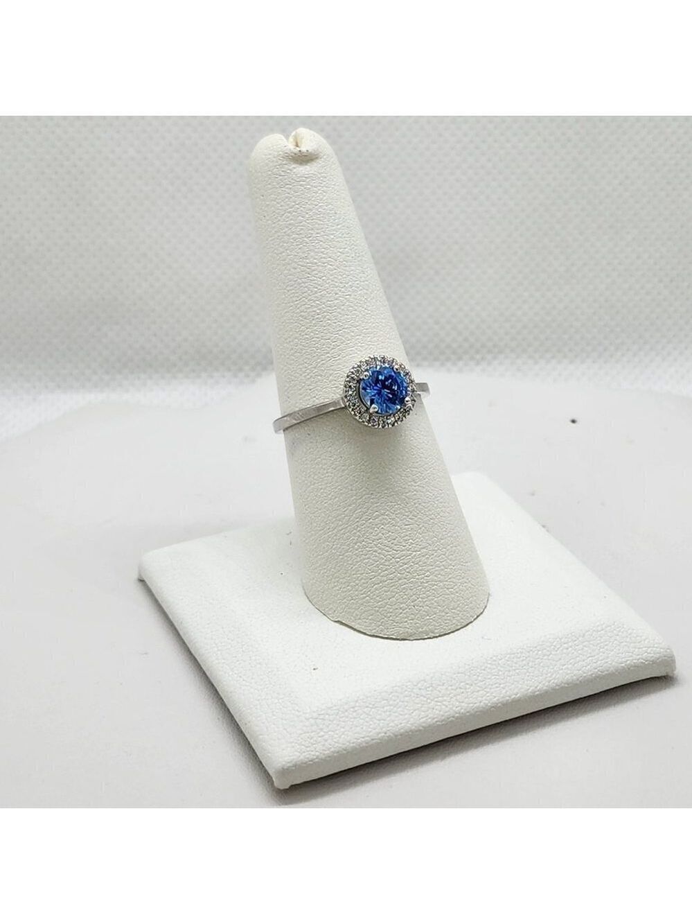 Brand New Sterling Silver 925 Light Blue Round Gemstone Ring